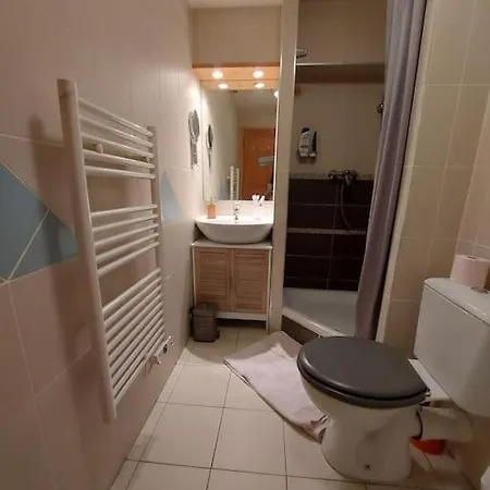 Cosy - 3 Personnes Apartment Sainte-Foy-Tarentaise